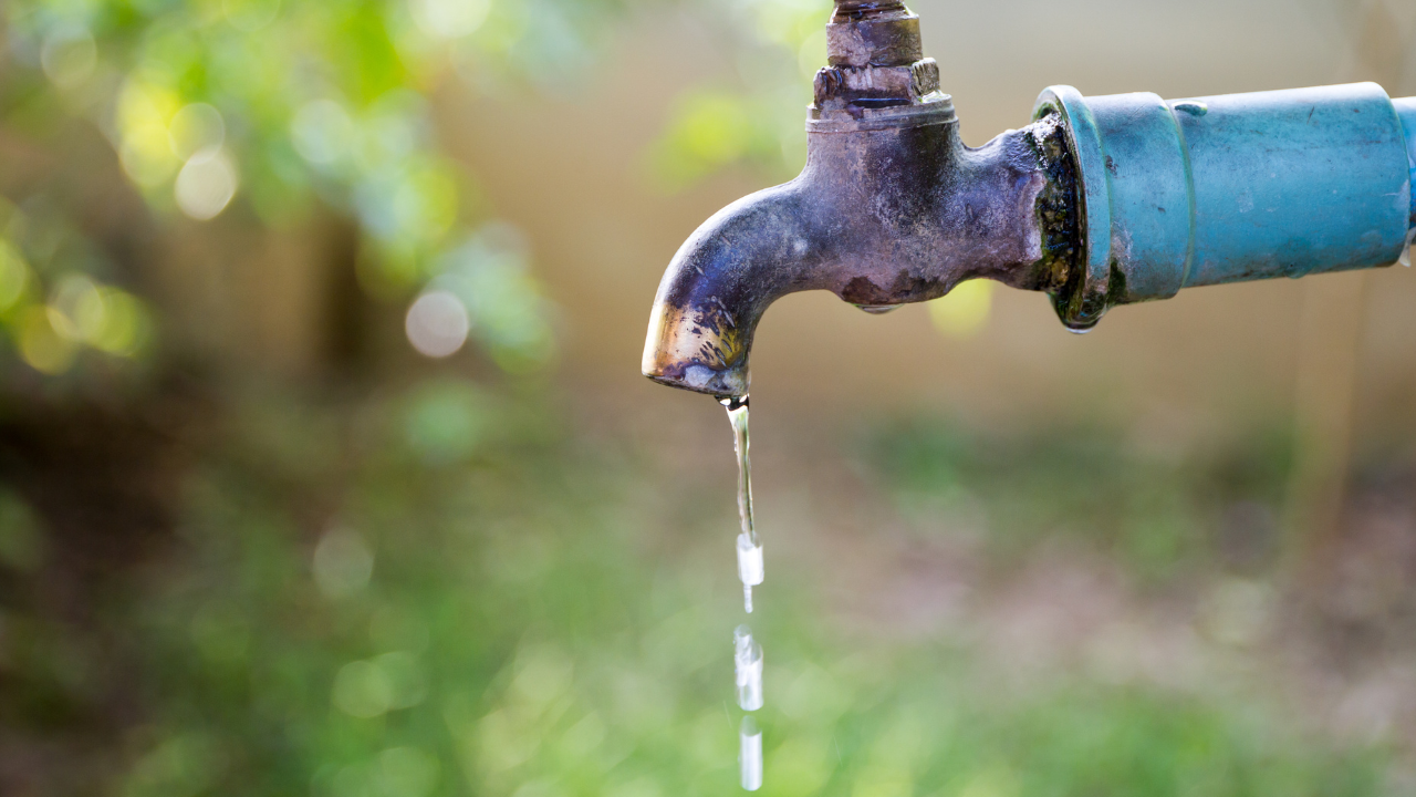 น้ำบาดาลกับน้ำประปาต่างกันอย่างไร